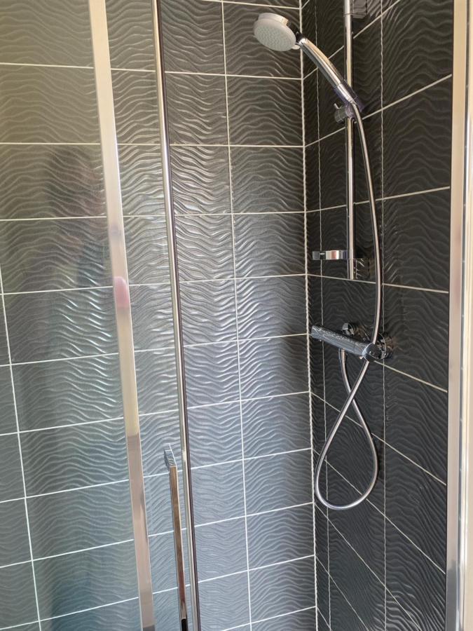 Wellington View One En Suite Shower And Super King Bed 외부 사진